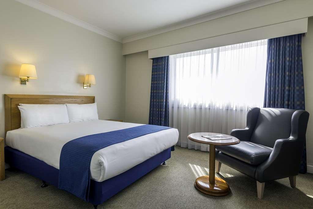 Western London Heathrow Ariel * Hayes (Greater London)